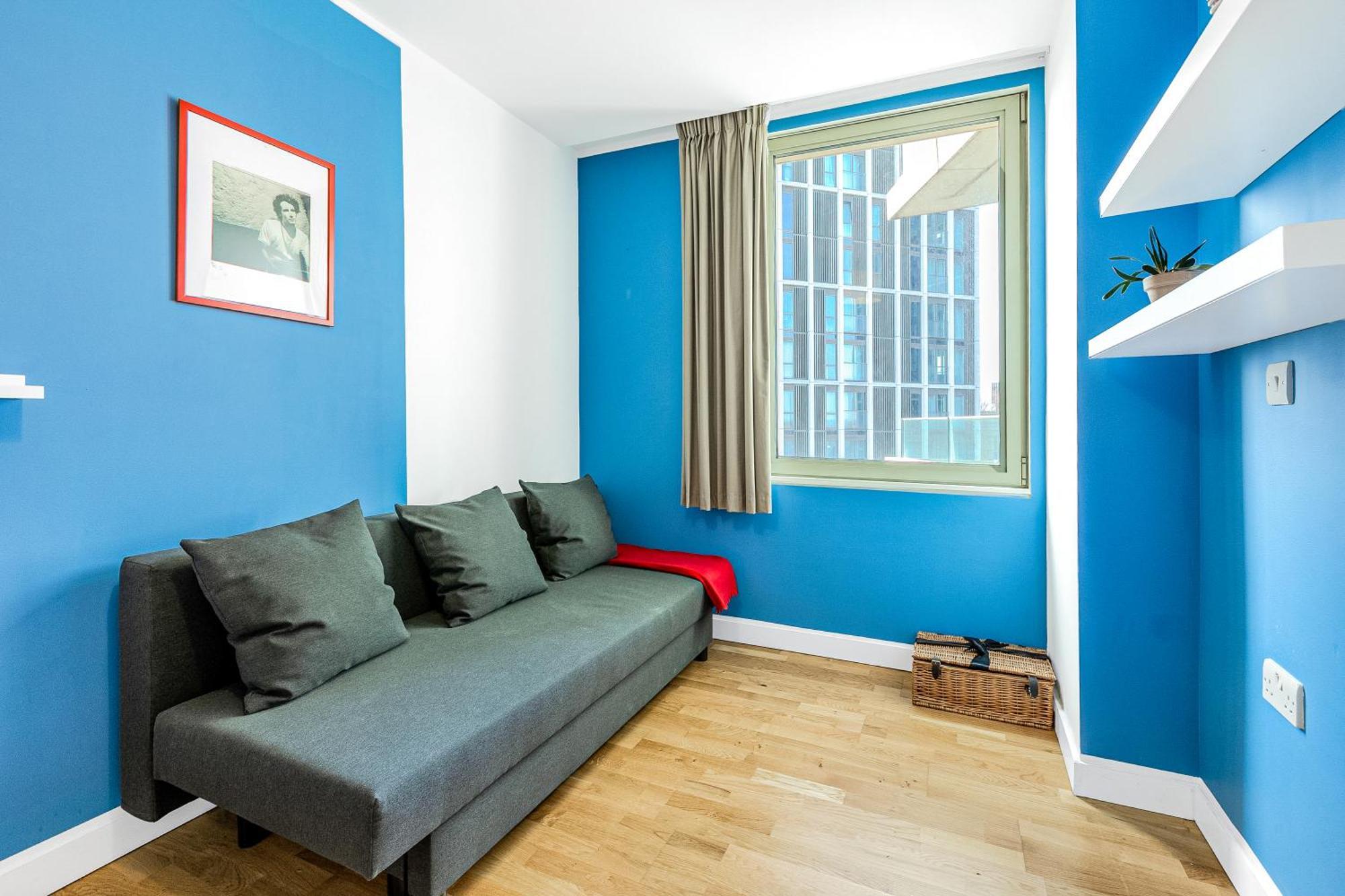 New Listing! 2Br With Balcony In Stratford, 3Min Dlr Apartment London Bagian luar foto